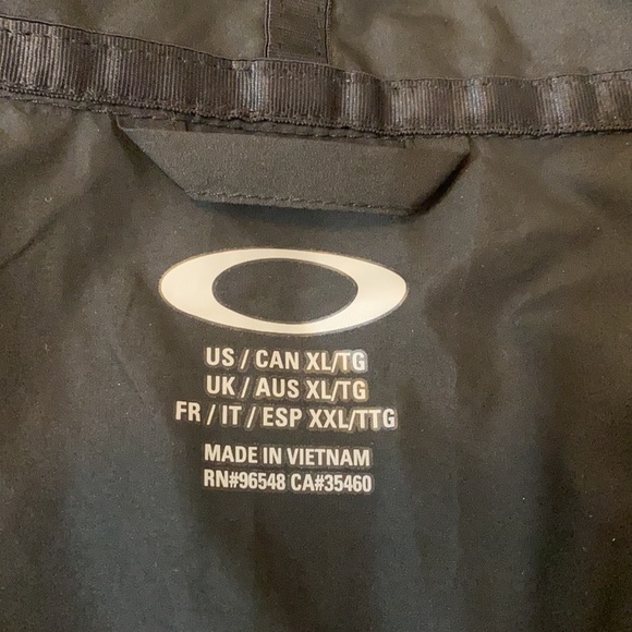 Oakley light black jacket - Picture 4 of 8
